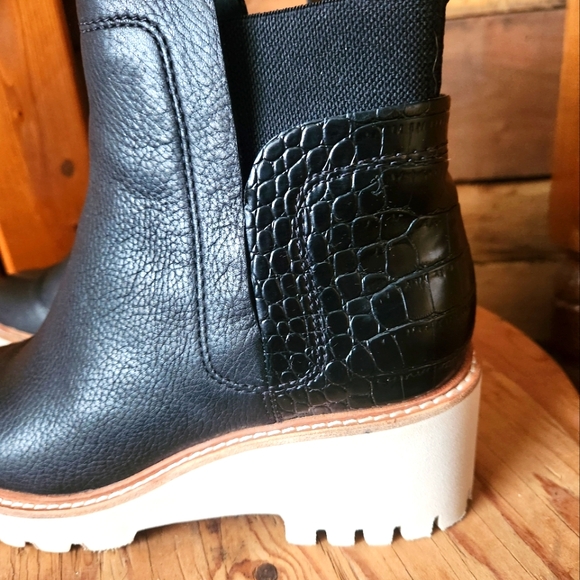 DOLCE VITA HUEY LEATHER ANKLE BOOT- WOMENS SIZE 8 - Picture 4 of 8